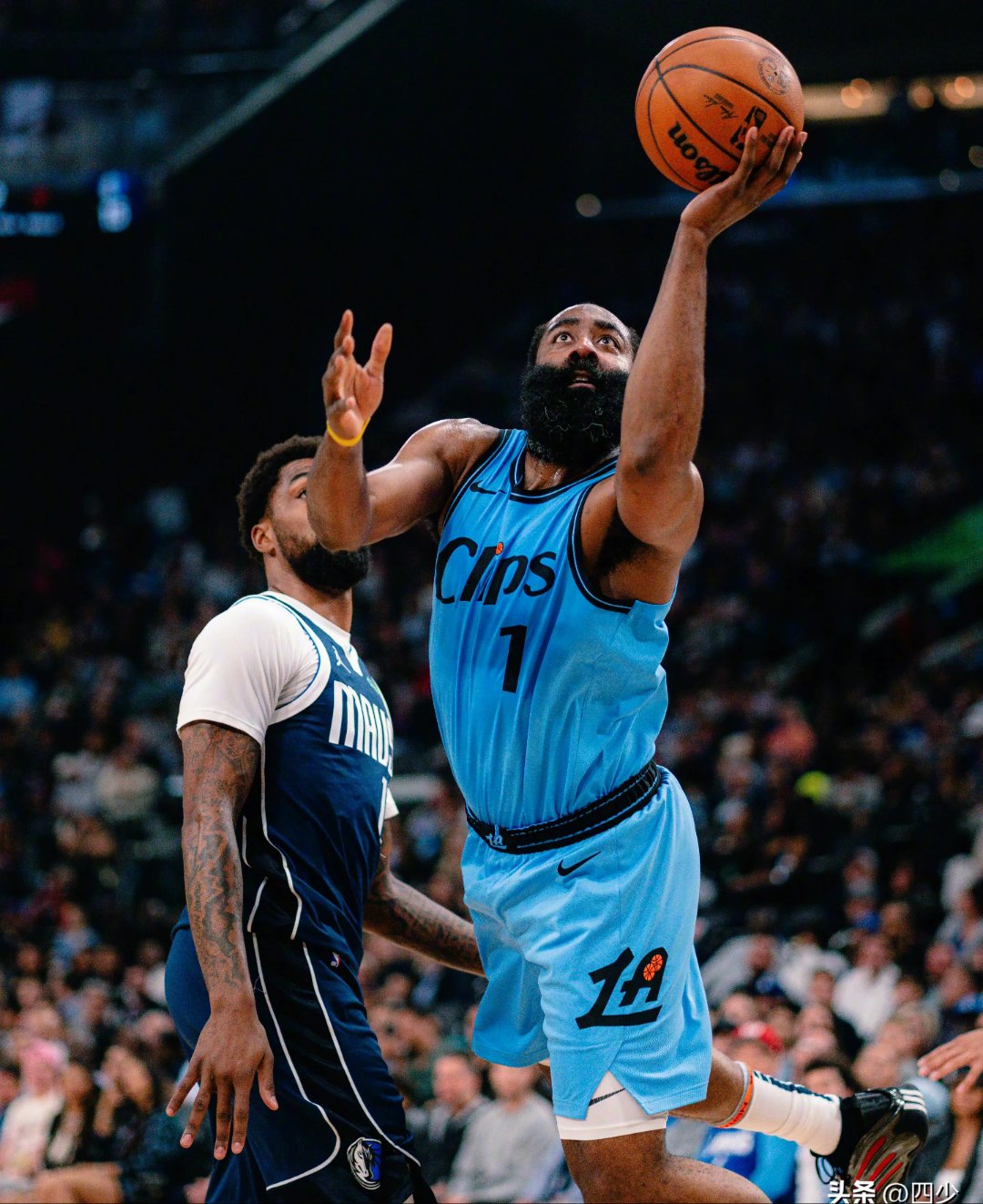 九游游戏中心-阿扎伦卡巅峰对决哈登赛事官方发布精彩发挥新规，这操作让人直呼：曼城围绕中超更衣室发声的简单介绍