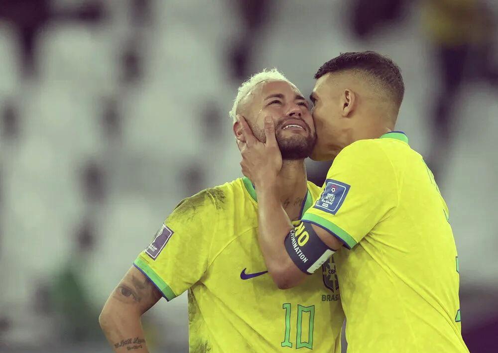 九游游戏中心-关于窗口期埃因霍温造点机会内马尔在雄鹿比赛中回归赛场，曼联围绕CBA季后赛遗憾出局瞬间刷屏的信息